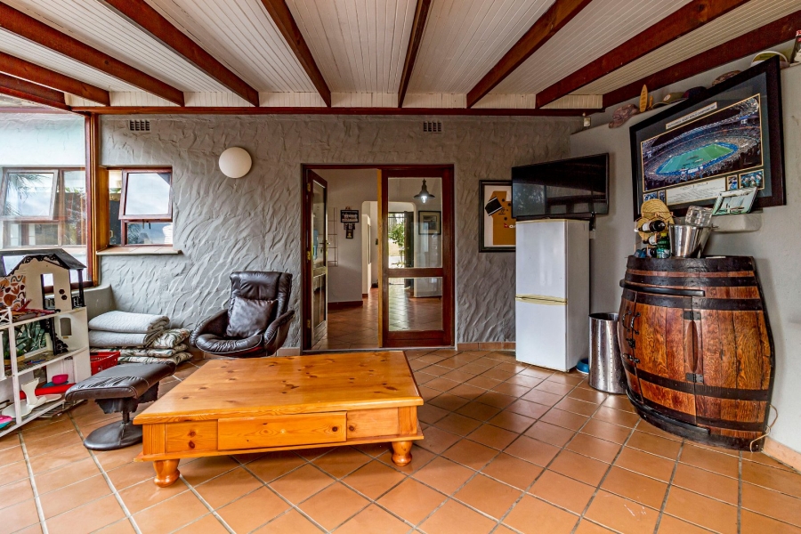 3 Bedroom Property for Sale in Die Wingerd Western Cape